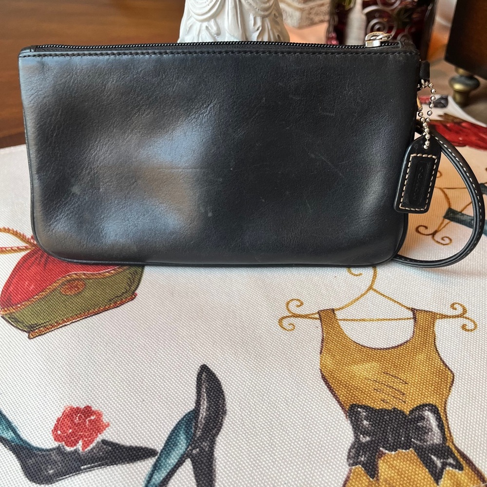 Coach Vintage Soho Small Black Leather Clutch/Wristlet (GUC) - Picture 2 of 10